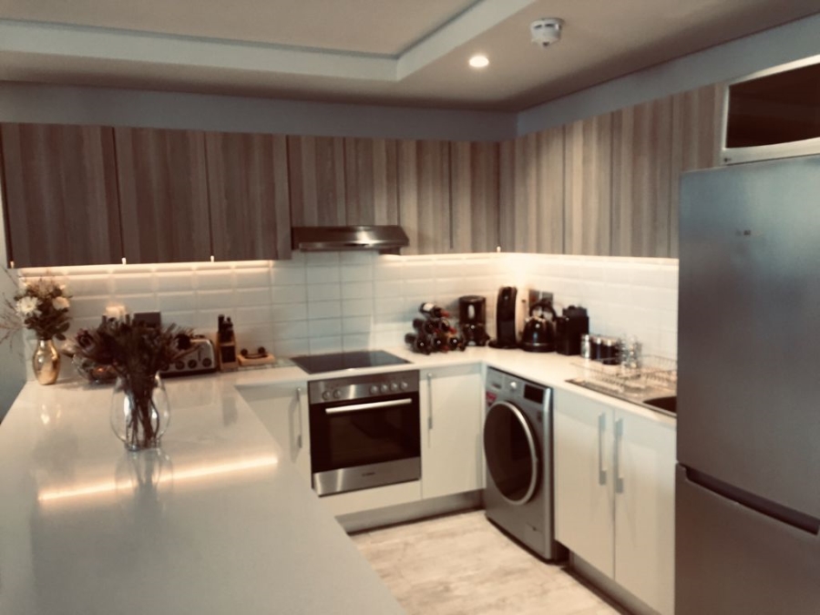 To Let 2 Bedroom Property for Rent in Green Point Western Cape